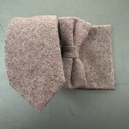 A brown and pink mens wool tie, bow tie and pocket square set ideal for weddings and formal events. This tie is also great for graduations.