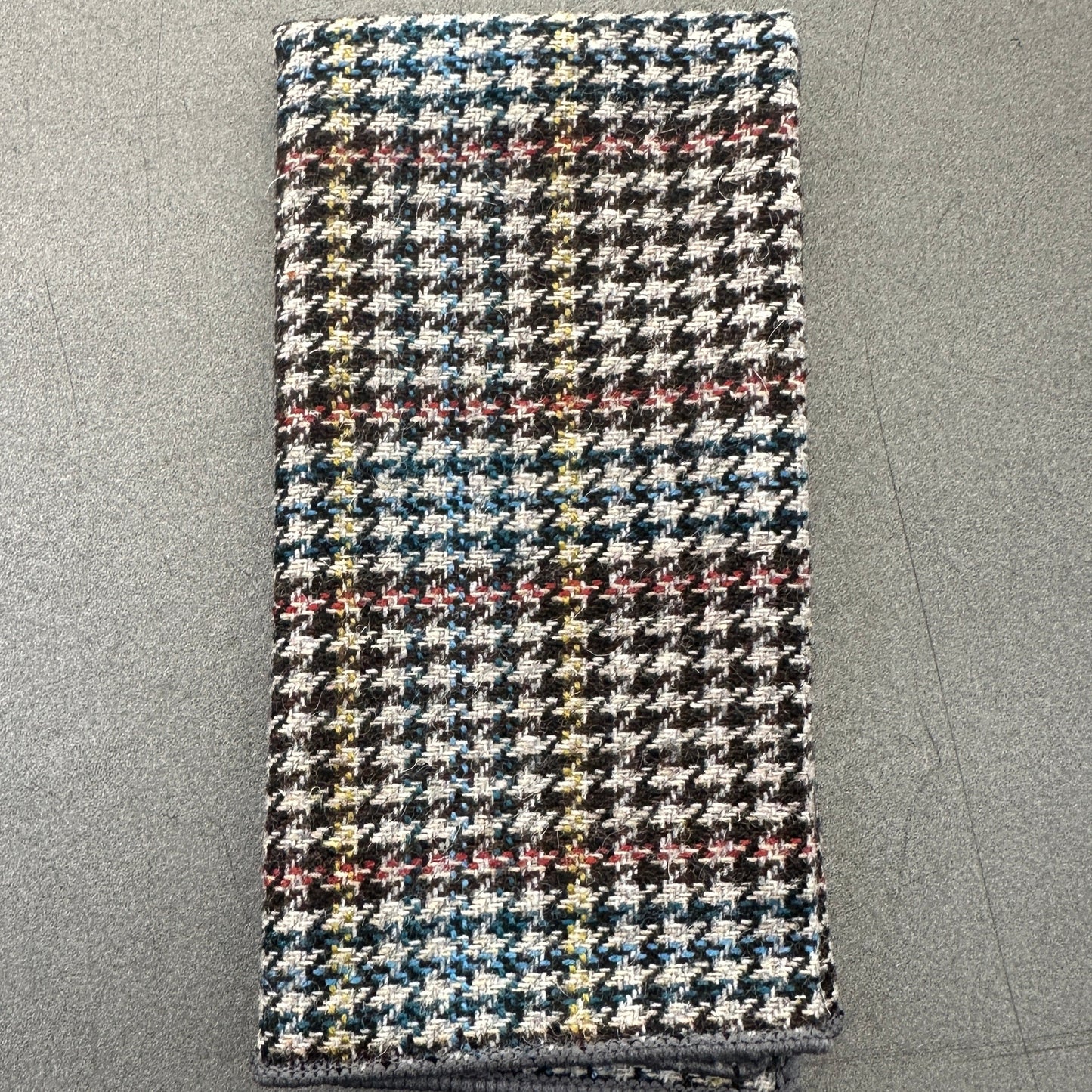 Wedding tie set – spruce beige linen tie with matching pocket square.