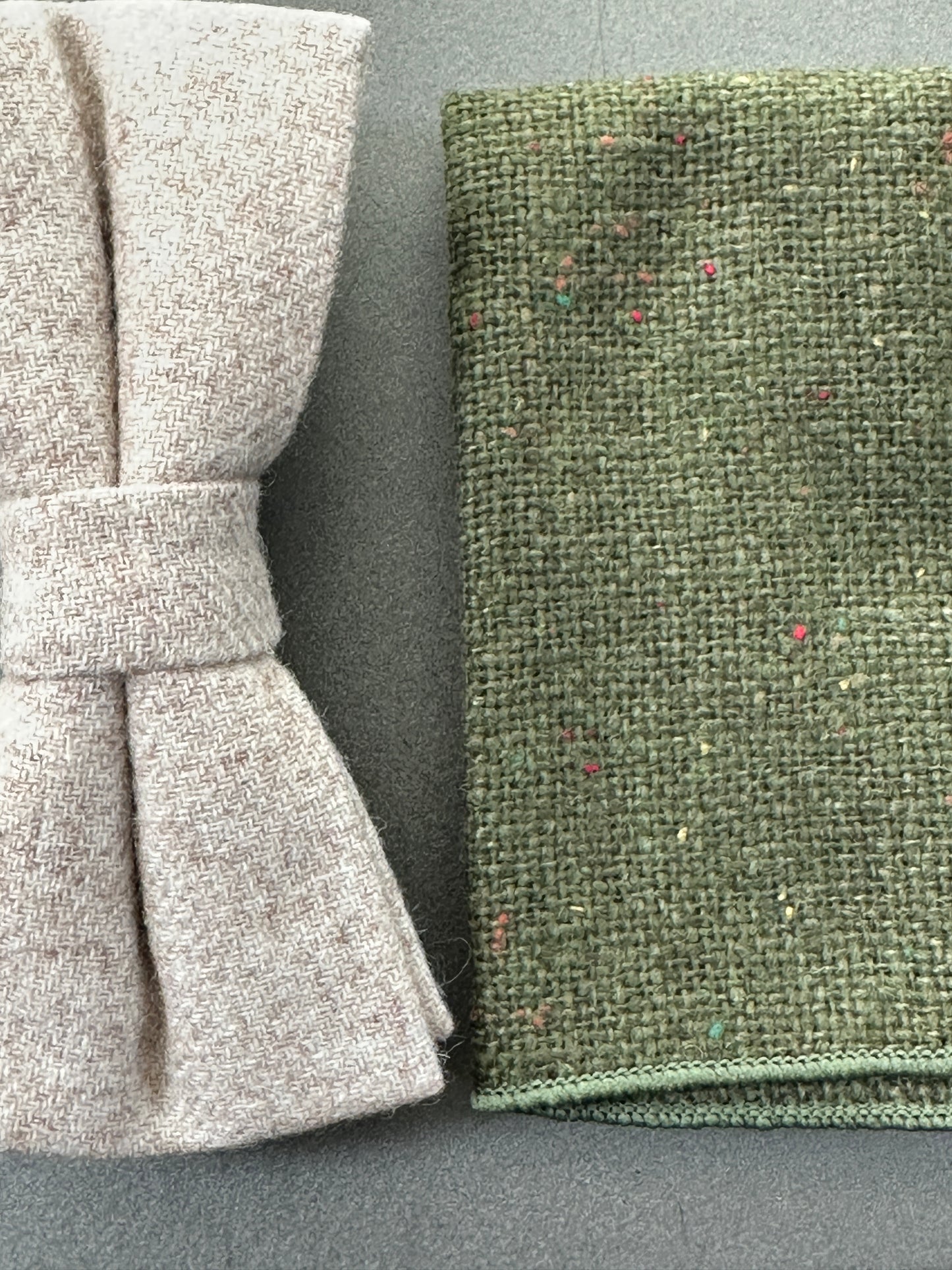 A cream wool bow tie for men and a moss green wool pocket square ideal for weddings, grooms, and groomsmen gifts. The set comes with free grift wrap for instant gifts for men.