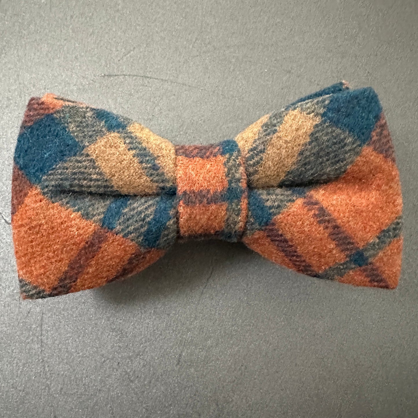 Burnt orange wool bow tie for men – perfect for weddings.