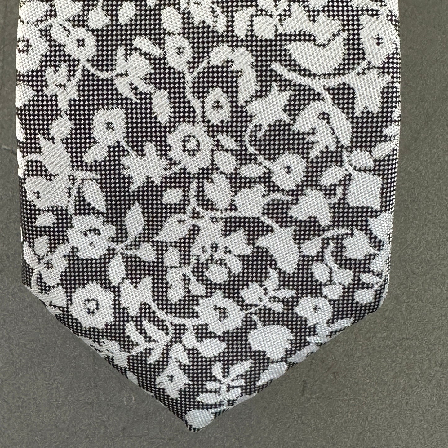 Mizar silver grey floral tie for groomsmen, weddings, and special occasions.