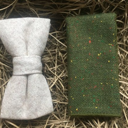 A man's cream bow tie and moss green wool pocket square. THis ivory bow tie and pocket square set comes with free gift wrapping and is handmade at the Daisy and Oak Studio, UK