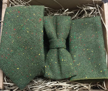 Load image into Gallery viewer, Green tweed tie , bow tie and pocket square set perfect for weddings, as groom gifts and groomsmen gifts. The set comes gift wrapped and is handmade by Daisy and Oak Studio.