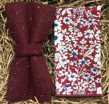 Load image into Gallery viewer, A burgundy red men&#39;s bow tie and cotton floral pocket square ideal for weddings and formal events. The set includes free gift wrapping and is handmade at the Daisy and Oak Studio