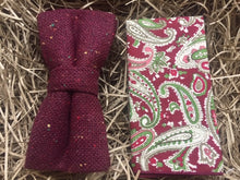 Load image into Gallery viewer, A burgundy red flecked wool bow tie and paisley pocket square. THis bow tie set comes with free gift wrapping and is the perfect gift for men, grooomsmen gift and wedding bow tie. The set is handmade at the Daisy and Oak Studio.