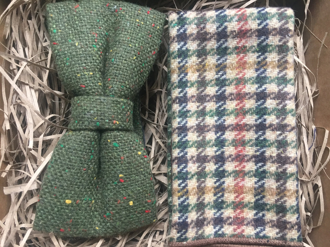 Moss & Aspen: Men's Green bow Tie, Pocket Square, Moss Green, Checked Pocket Square, Men's Gifts, Wedding Ties, Wool, Bow Ties For m`en