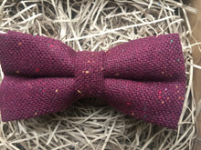 Load image into Gallery viewer, A red men&#39;s flecked wool tie. This bow tie is ideal for grooms and wedding guest ties. The bow tie is handmade by Daisy and Oak Studio and is gift wrapped to a stunning. men&#39;s gift.