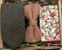 Load image into Gallery viewer, A brown check wool men&#39;s tie, camel brown pocket square and floral pocket square. THis set offers a fabulous vintage look and is extremely popular. The set is handmade at the Daisy and Oak Studio. 